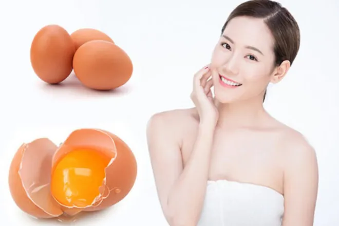 Dưỡng ẩm da nhờ lòng trắng trứng gà và bơ