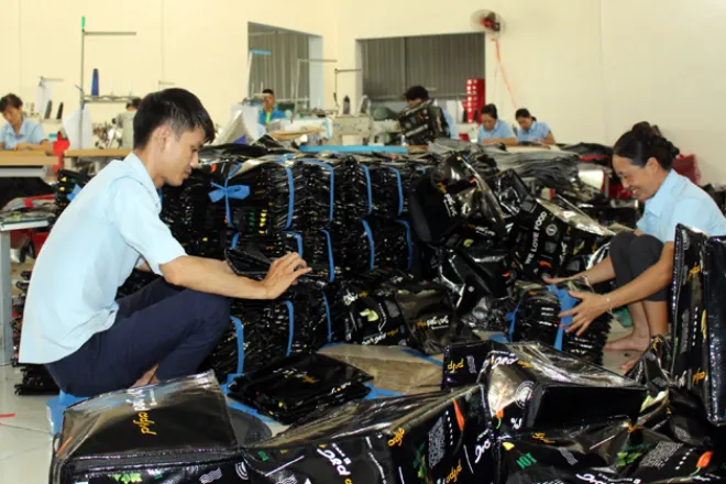 xưởng may balo
