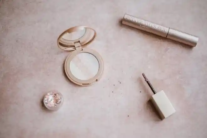 trang điểm khi mặc áo dài