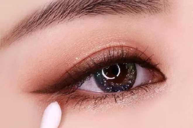 Mắt khói huyền thoại